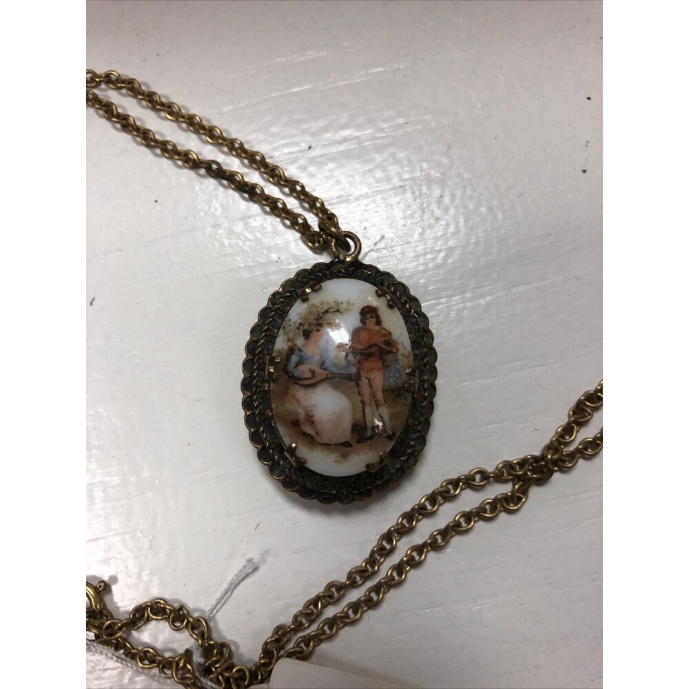 Vintage Antique Cameo Pendant Locket